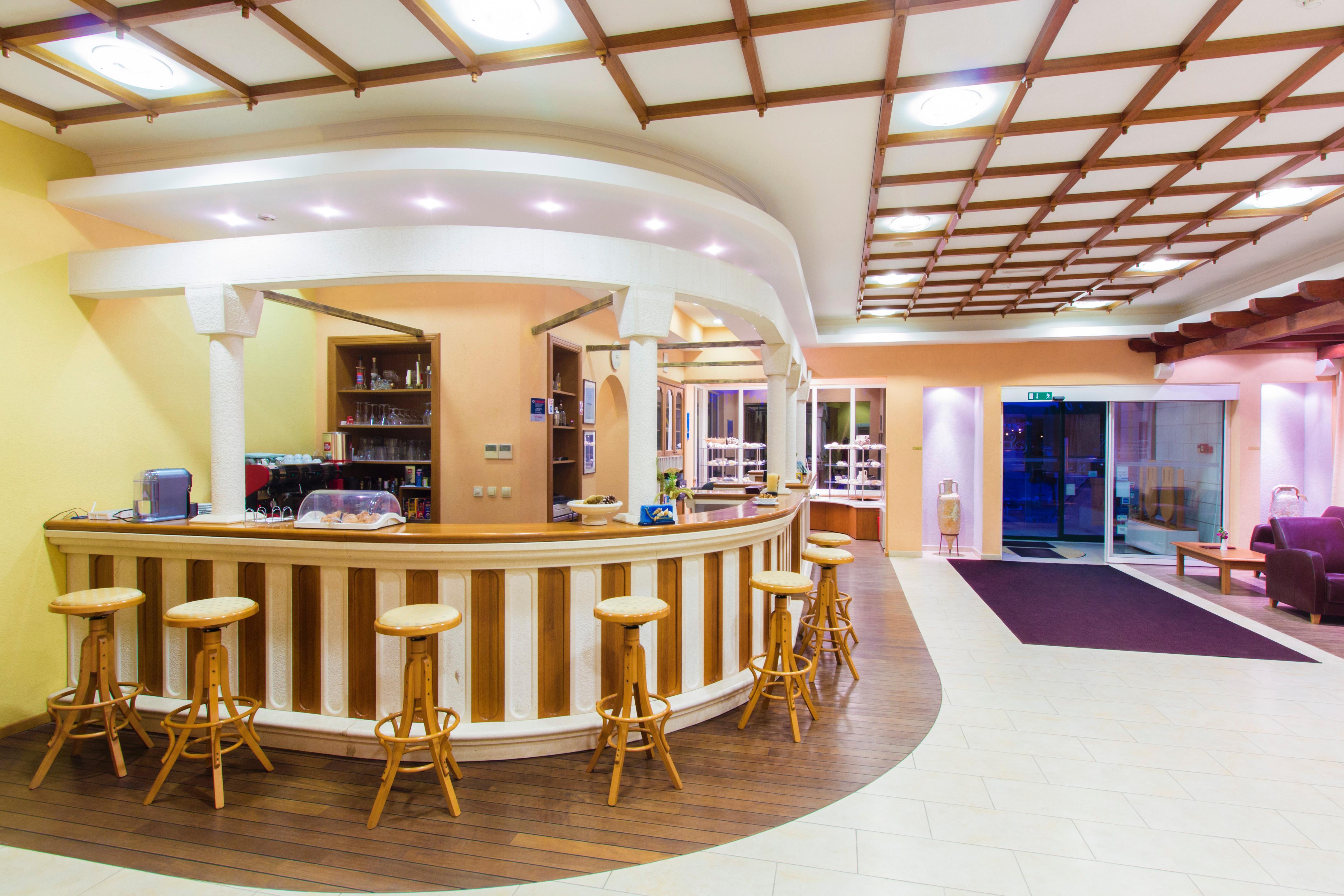 Hotel Spongiola กราปานจ์ ภายนอก รูปภาพ